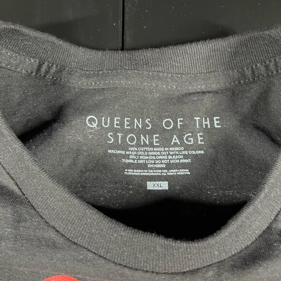 Queens of the Stone Age Tour In Times New Roman The End is Nero T Shirt 2XL New - Picture 5 of 5